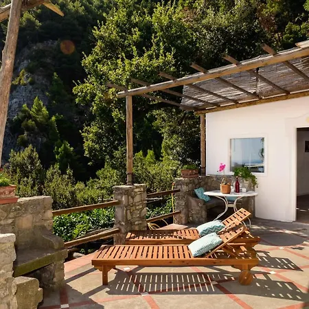 Punta Del Sole Apartment *