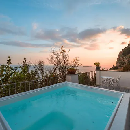 Punta Del Sole Apartment