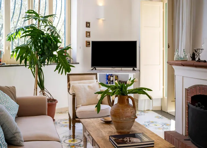 Punta Del Sole Apartment *